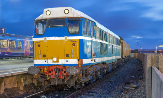 883710 (a): :2048x1229